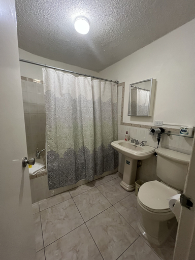 Bathroom 4, Studio Chateau - Manor Park, Kingston 8
