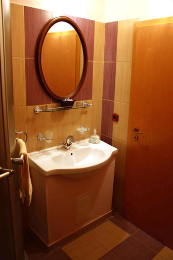 Bathroom 3, Casa Albert Boutique & Restaurant, Brasov