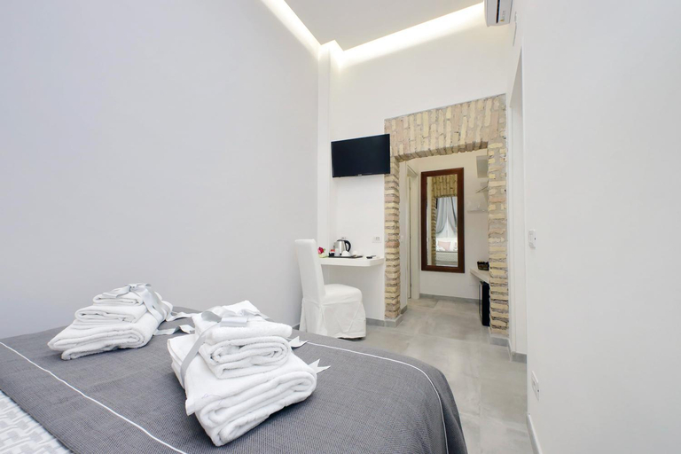 Bedroom 2, Roman Holiday Suites, Roma