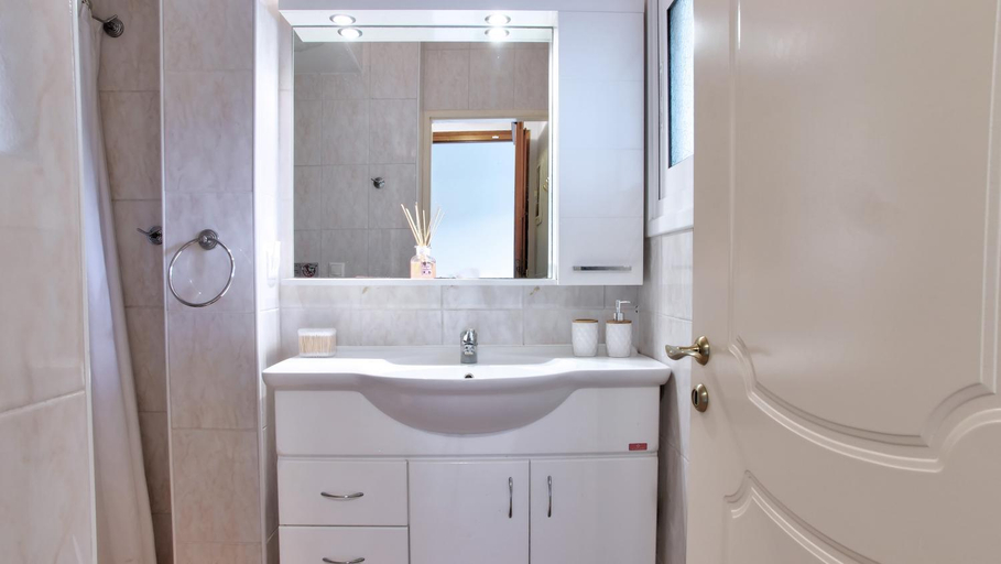 Bathroom, Villa Vivere, Ionian Islands
