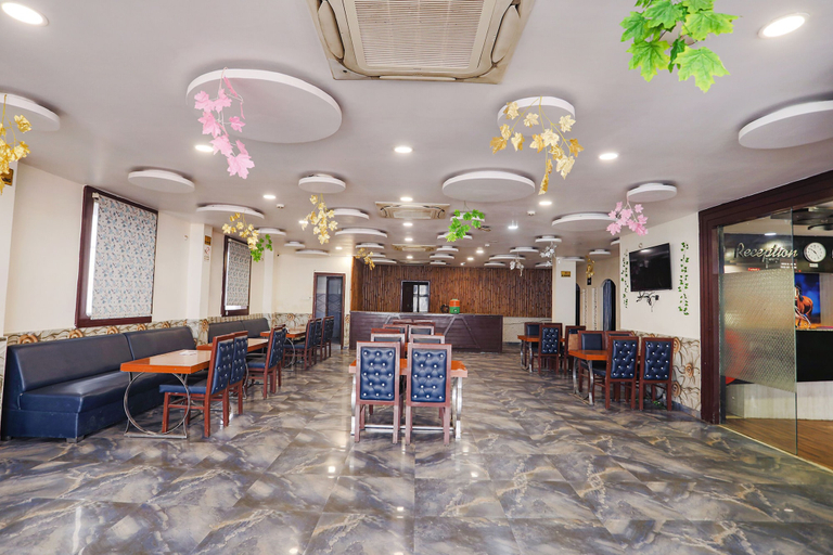 Food & Drinks 2, Fabhotel Leaf Paradise, Lucknow