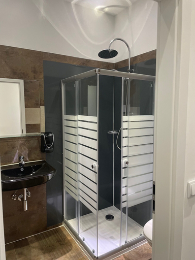 Bathroom 5, Gastpark Hotel, Pfaffenhofen an der Ilm