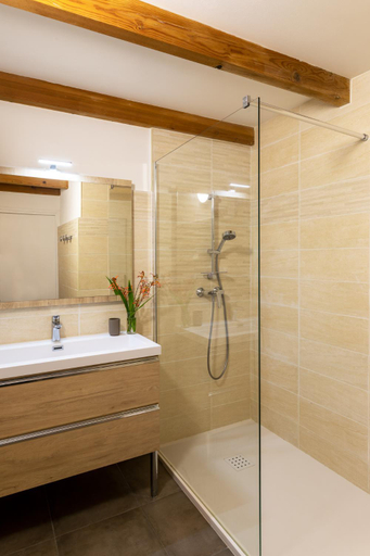 Bathroom 3, Residence Hélios, Corse-du-Sud