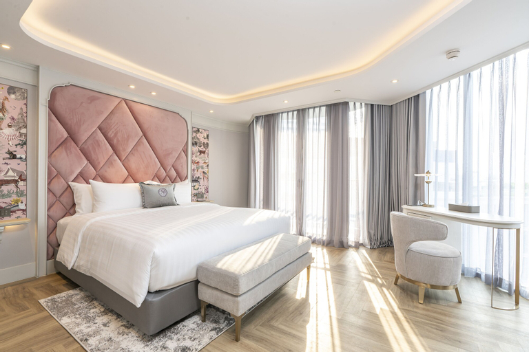 Bedroom 30