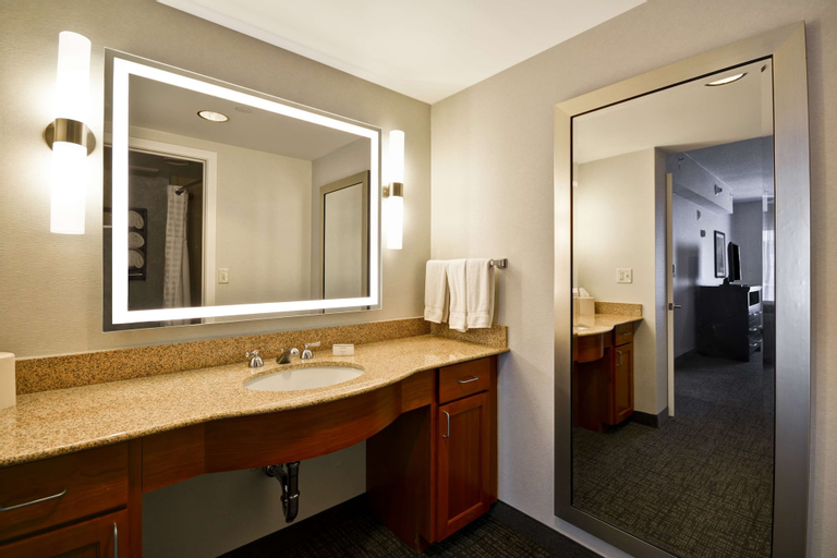 Bathroom 7