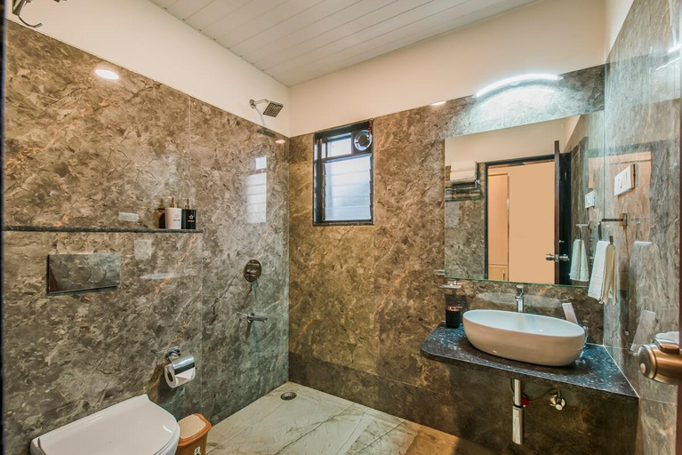 Bathroom 4, SaffronStays Amaltas, Nashik, Nashik