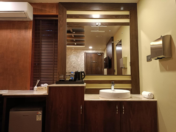 Bathroom 5, Retrieve Health & Wellness, Ernakulam