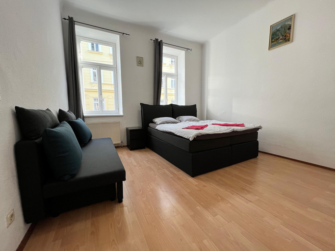 Bedroom 2, Affordable 3BR shared Apt. near Meidling, Wien