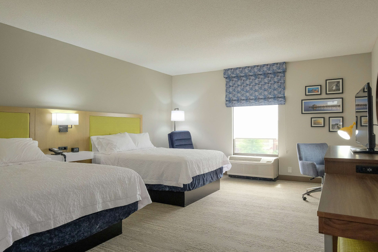 Bedroom 3, Hampton Inn Edenton, Chowan