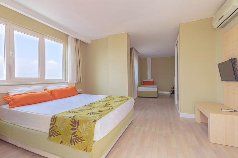 Bedroom 2, Akdora Elite Hotel & Spa All Inclusive, Manavgat