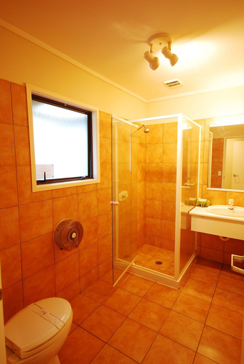 Bathroom 2, Baden Lodge Motel, Rotorua