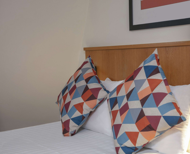 Bedroom 3, Queensway Hotel, Sure Hotel Collection by Best Western, London