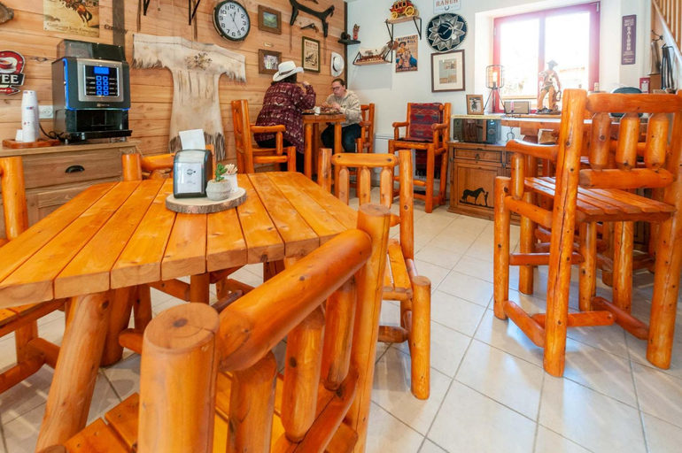 Food & Drinks 5, Hotel Le Ranch, Sarthe