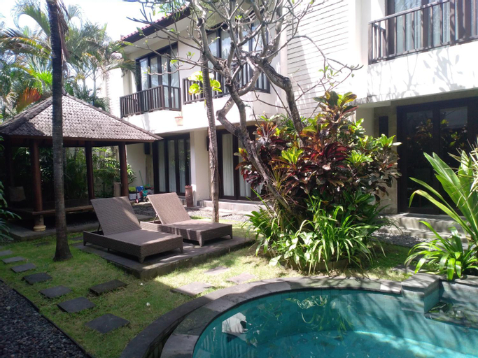 Swimming Pool 23