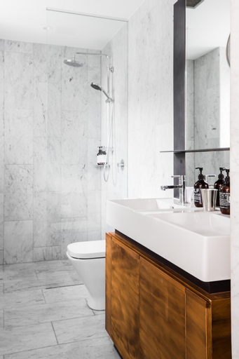 Bathroom 17