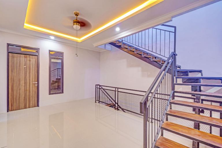 Public Area 2, Capital O 93068 D Twinz House Syariah, South Tangerang