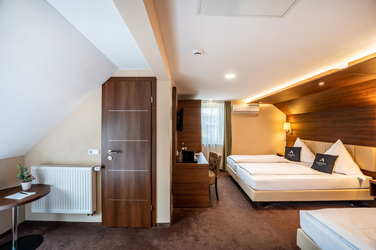 Bedroom 4, Aspire Castillo Reutlingen, Trademark Collection by Wyndham, Reutlingen