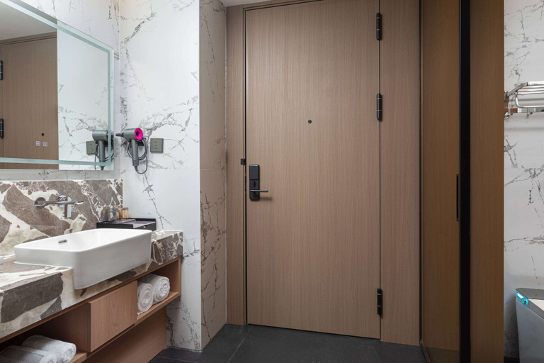Bathroom, Hawthorn by Wyndham Honghe Mile Hot Spring, Honghe Hani and Yi