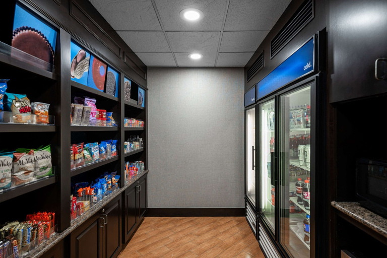 Food & Drinks 5, Hampton Inn Evansville/Airport, Vanderburgh