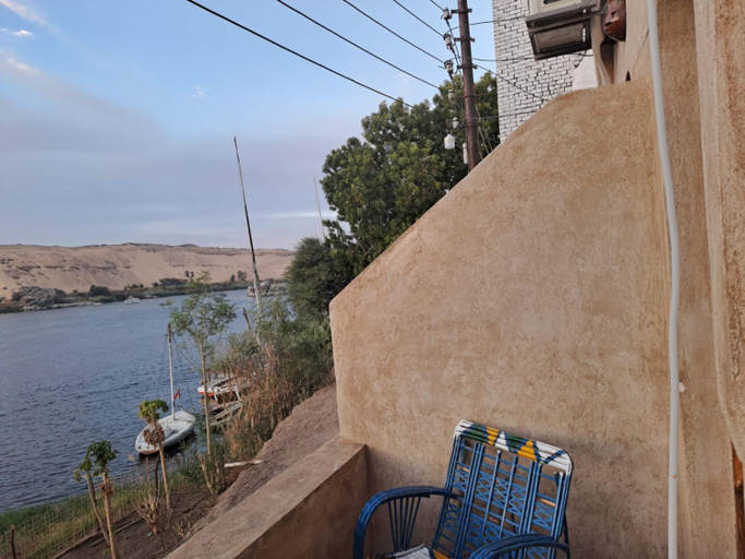 Others 5, Queen House, Aswan