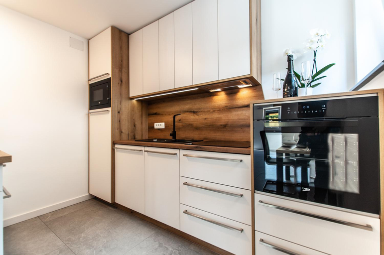 Others 5, Apartments Ursus, Bled