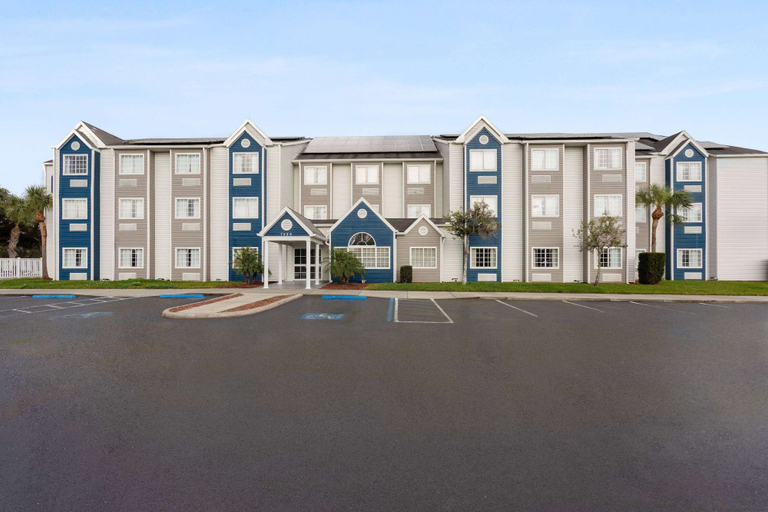 Exterior & Views 2, Microtel Inn & Suites by Wyndham Zephyrhills, Pasco