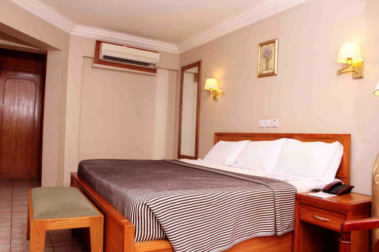 Bedroom 2, Welcome Centre Hotels, Mushin