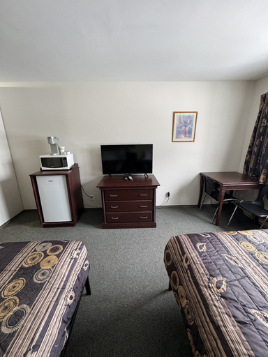 Others 4, Minnedosa Inn, Division No. 15