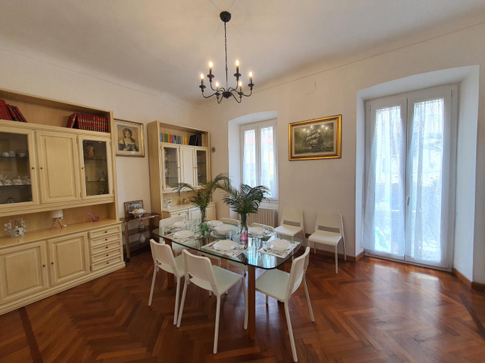 Dining Room 14