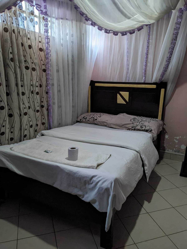 Others 5, Madola Hotel, Kasarani