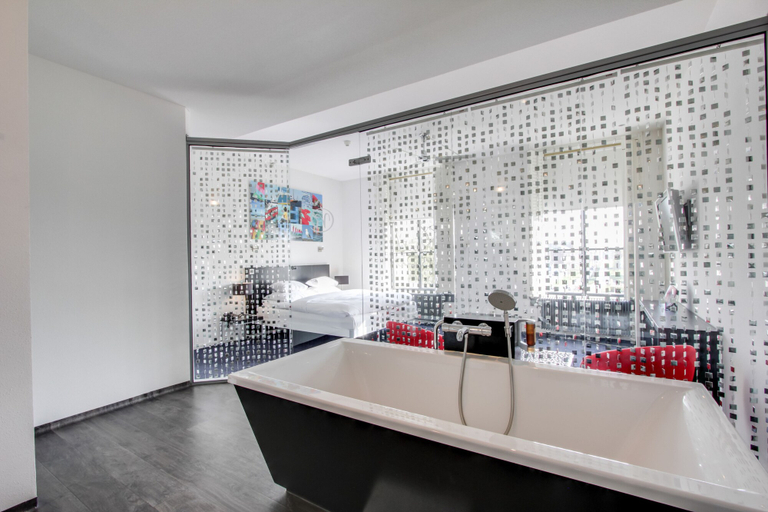 Bathroom 3, Villa Ruimzicht, Doetinchem