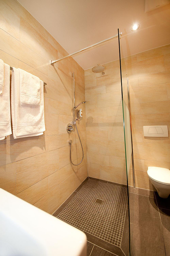 Bathroom 6