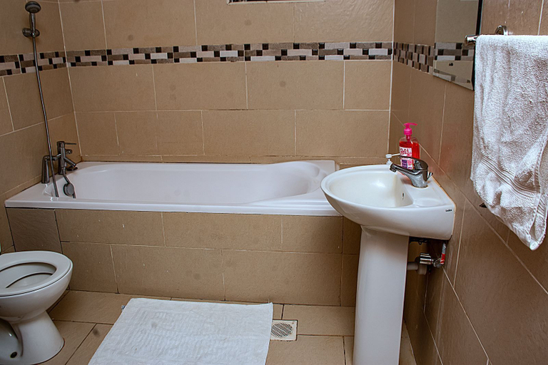 Bathroom, Riverside Duplex, Dagoretti North