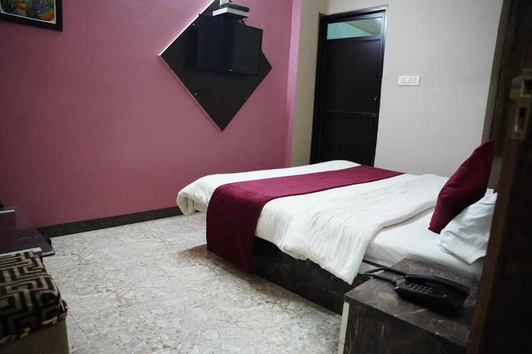 Bedroom 3, Hotel Mahishmati Palace, West Nimar