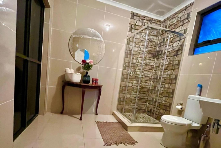 Bathroom 3, Swane’s guesthouse, Bojanala