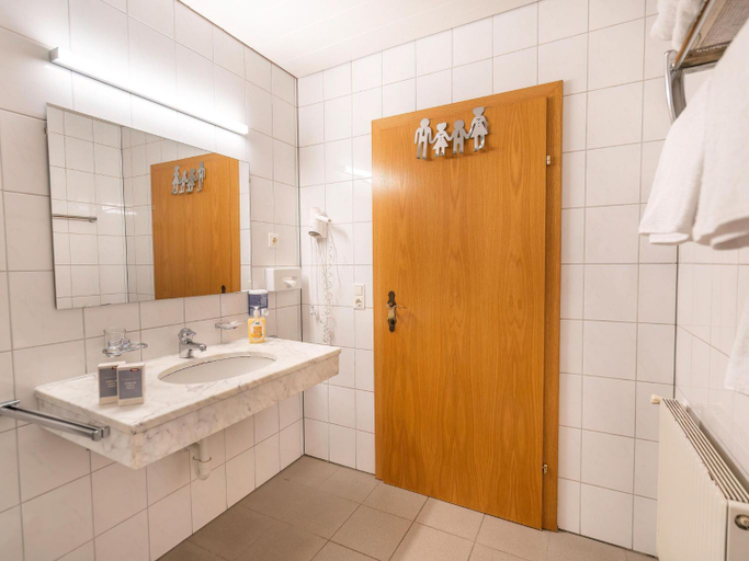 Bathroom 3, Apartment Neustift near Stubai Ski Lift, Innsbruck Land