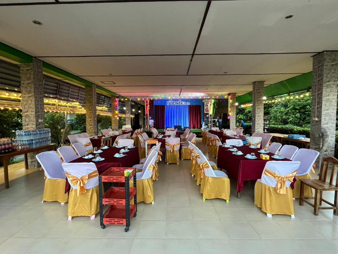 Food & Drinks, Paecham Chum Resort Branch 2, Si Rin Ton
