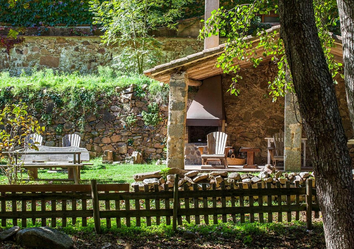 Others 5, Masia El Moli de Can Aulet, Girona