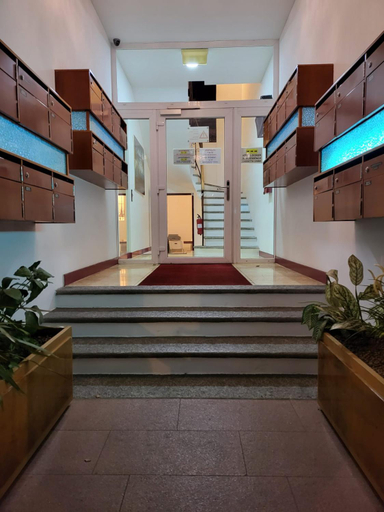 Others 4, GuestHouse University by LR - self check in, Lugano