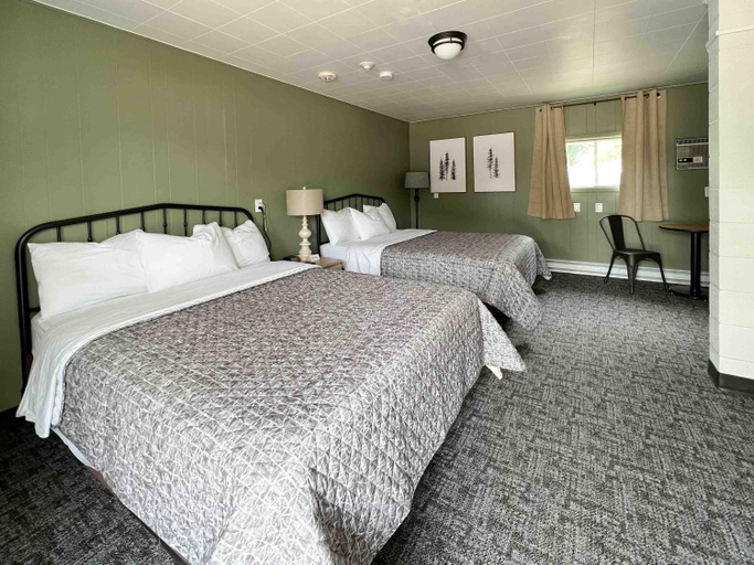 Bedroom 2, The Trail Inn - Melita, Manitoba - HWY 83, HWY 3, Division No. 5