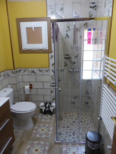 Bathroom 4, Casa de la Abuela Pili, Madrid