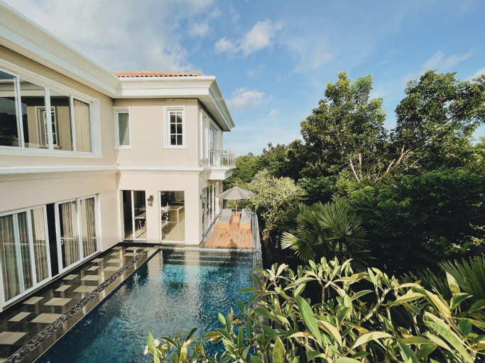Swimming Pool 7