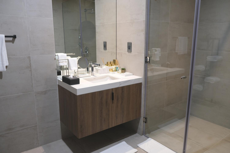Bathroom 11