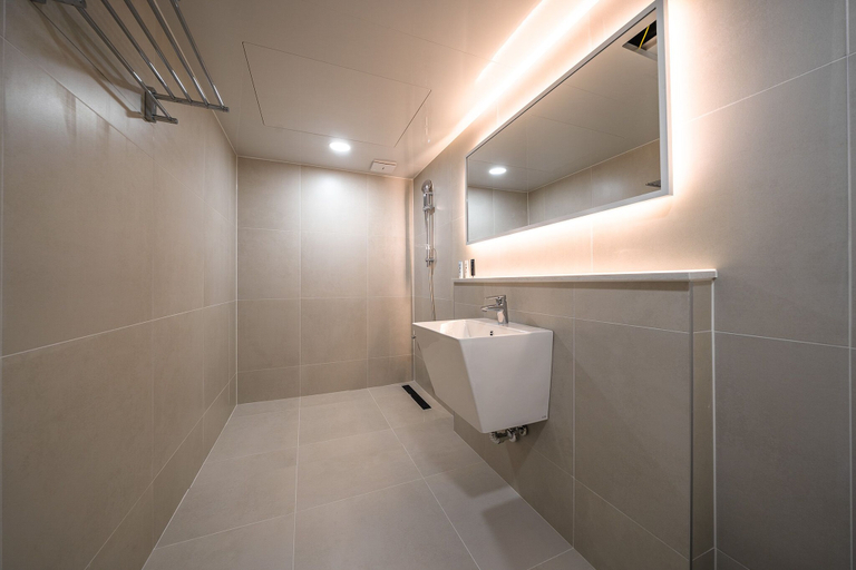 Bathroom 3, Mono Hotel, Suwon