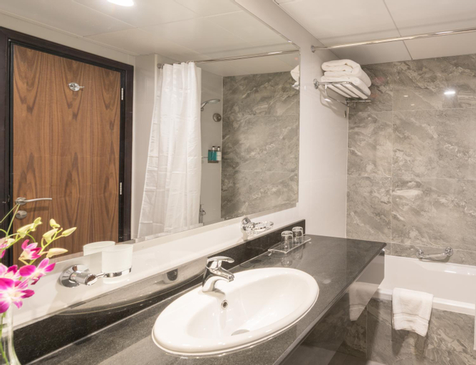 Bedroom 5, Hawthorn Suites by Wyndham Abu Dhabi City Centre, Abu Dhabi City