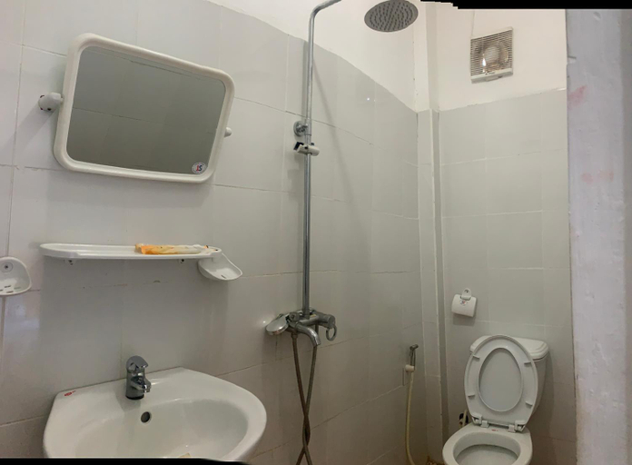 Bathroom 4, Vang Vieng Lily Backpackers Hostel, Vangvieng