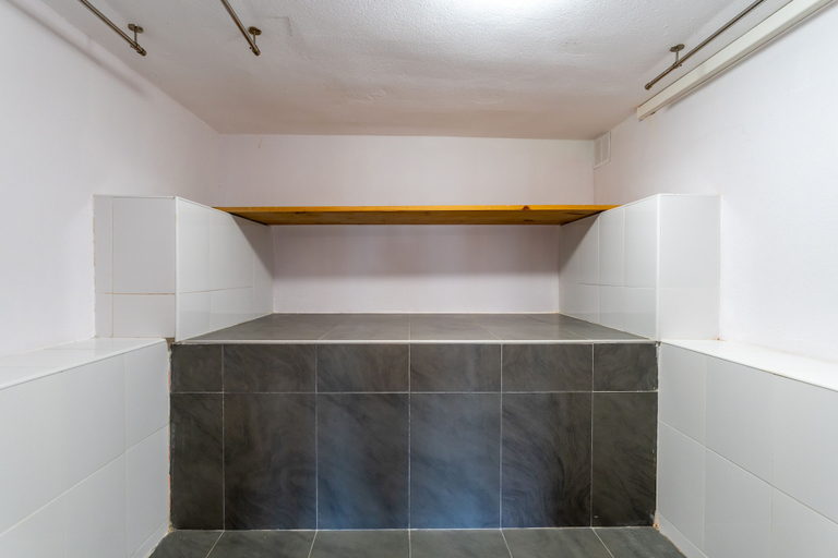 Bathroom 4, Designer Luxury Two Bedroom Apartment, Tarragona