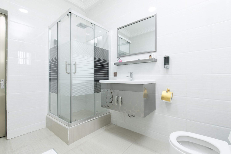 Bathroom 4, AG Hotel and Suites, Accra