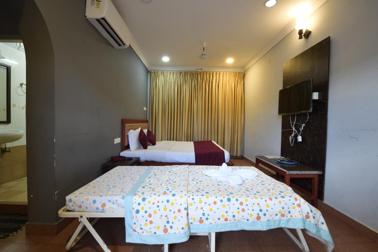 Others 5, hotel king park, Puducherry