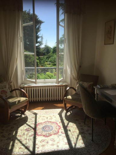 Others 3, Maison Anne face to park in Vernon Giverny, Eure